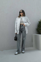 Charger l&#39;image dans la galerie, Bomber oversize doux au toucher - GRIS
